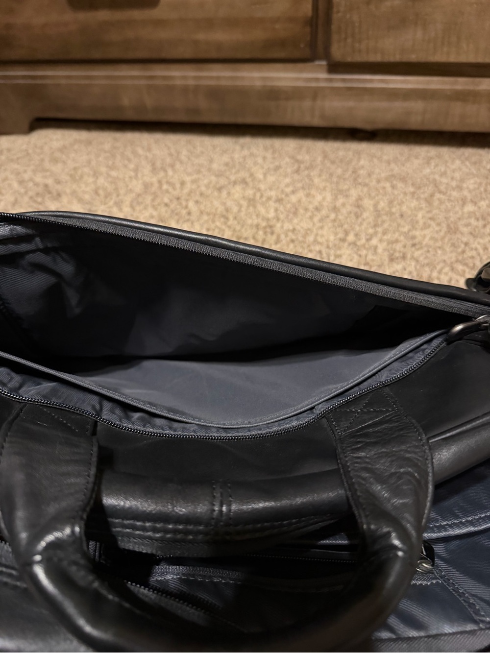 Briggs & Riley Black Leather Briefcase with Shoulder Strap - Picture 9 of 10